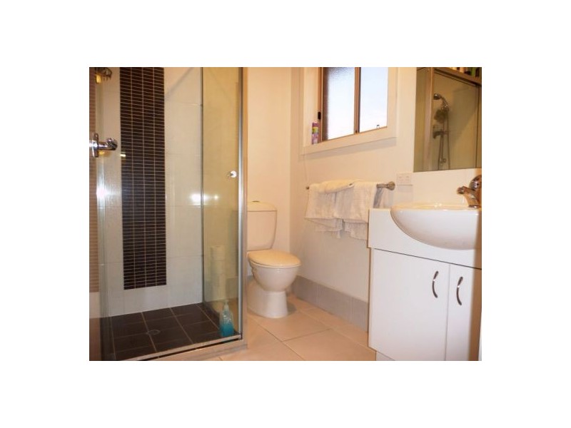 6 Genoa Crt, Point Vernon QLD 4655