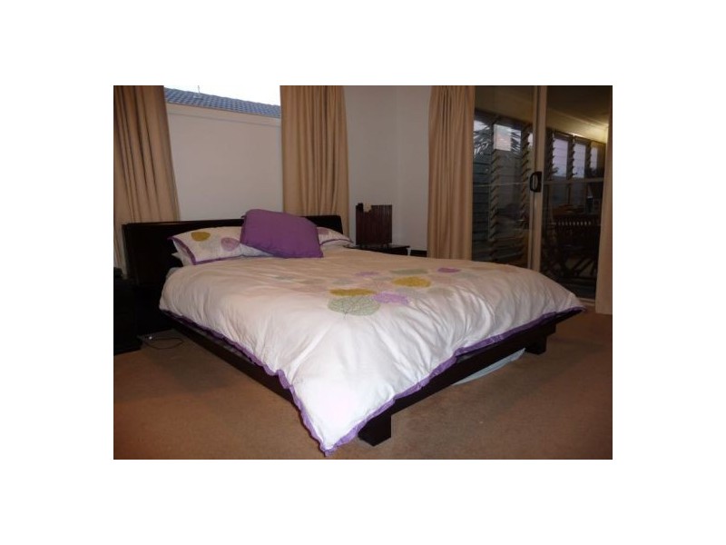 6 Genoa Crt, Point Vernon QLD 4655