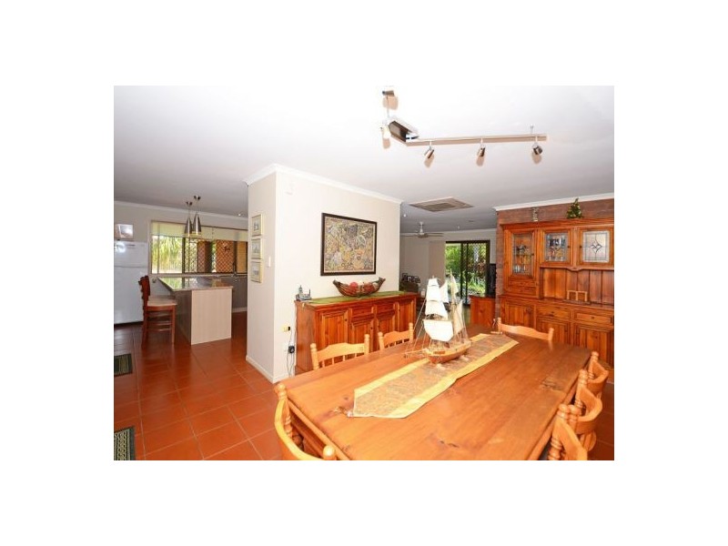 6 Yabara Crt, Wondunna QLD 4655