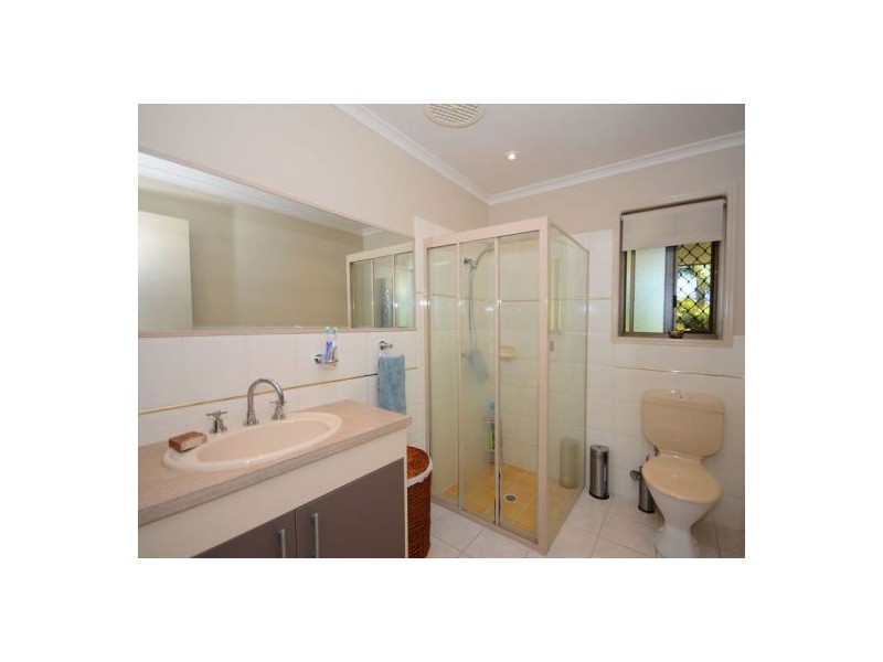 6 Yabara Crt, Wondunna QLD 4655