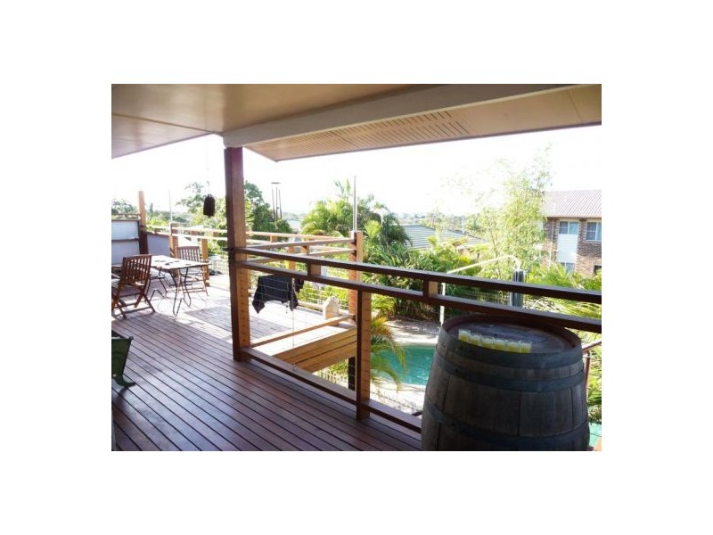 26 Hillcrest Ave, Scarness QLD 4655