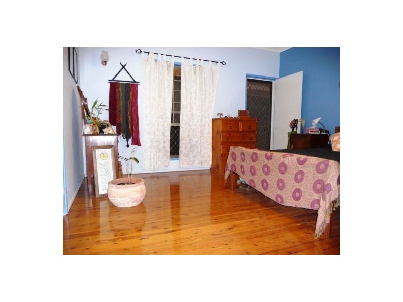 26 Hillcrest Ave, Scarness QLD 4655