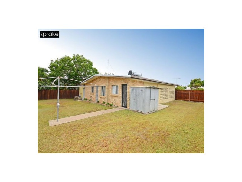 17 Hayworth St, Point Vernon QLD 4655