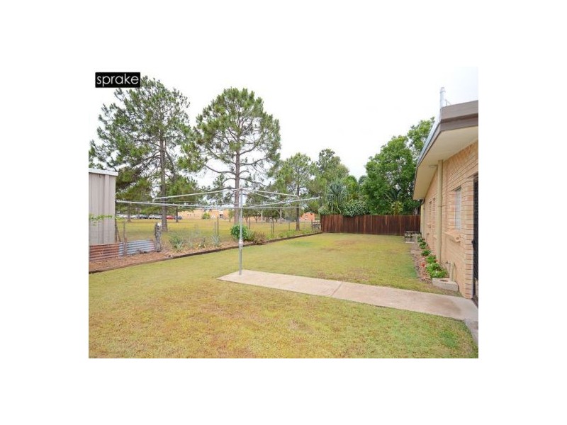 17 Hayworth St, Point Vernon QLD 4655