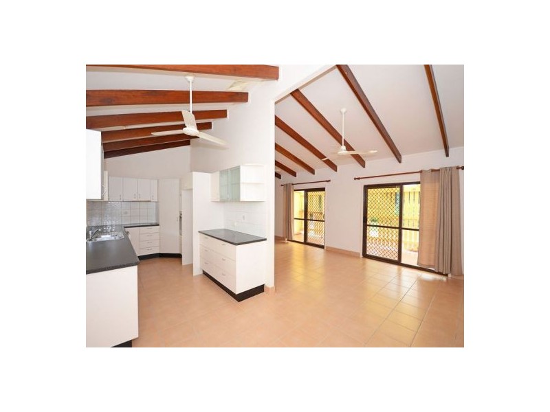 7 Par Court, Urraween QLD 4655