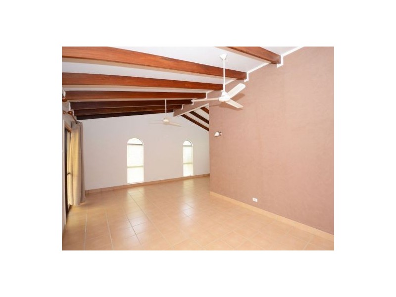 7 Par Court, Urraween QLD 4655