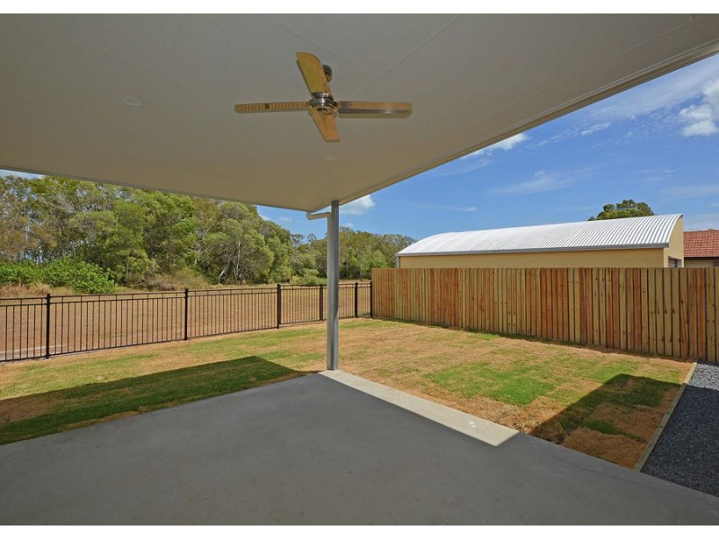 2/23 Oceanview Street, Point Vernon QLD 4655