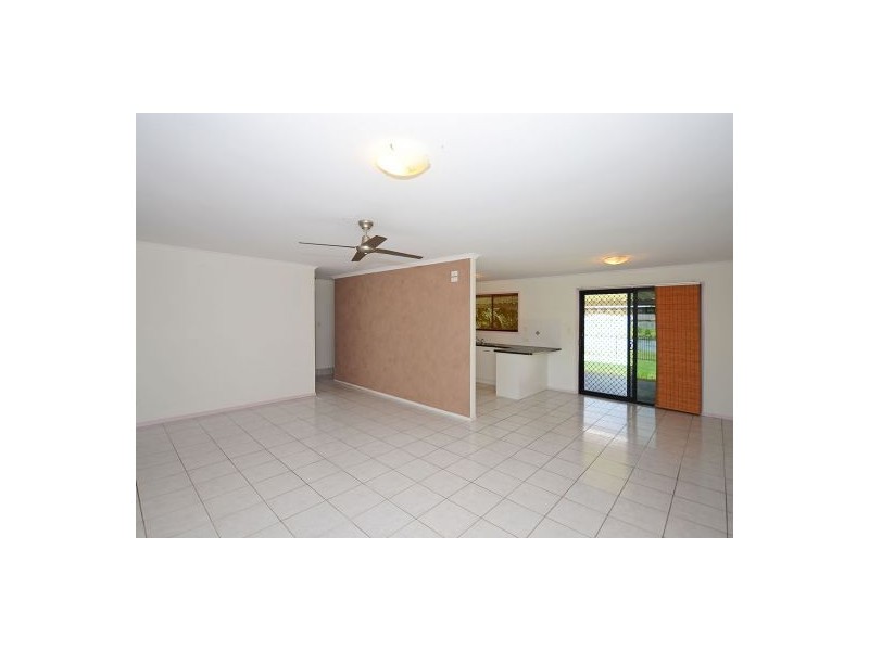 29 Archer Dr, Point Vernon QLD 4655