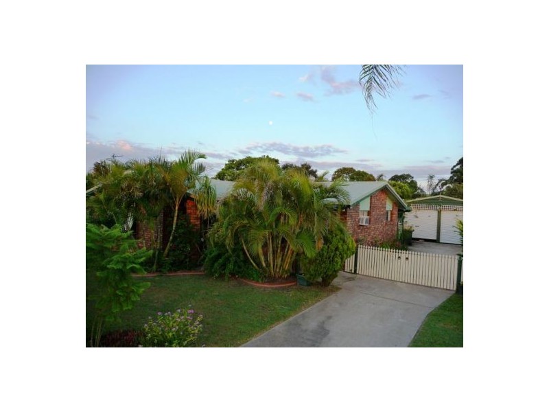 68 North St, Point Vernon QLD 4655