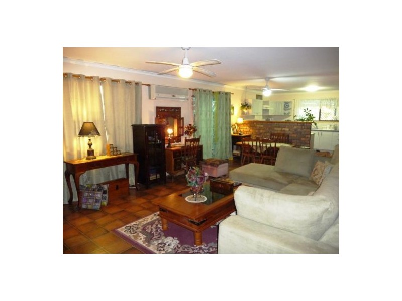 68 North St, Point Vernon QLD 4655
