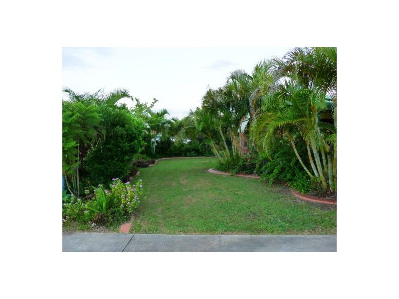 68 North St, Point Vernon QLD 4655