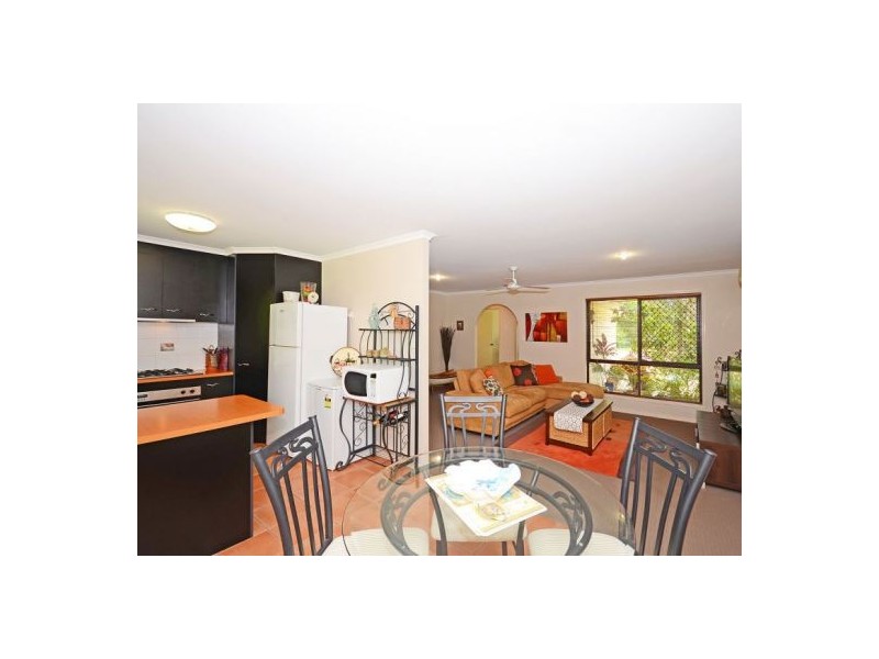 7 Aqualine Drive, Point Vernon QLD 4655