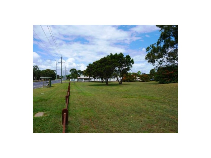 32 Harrison Cct, Urangan QLD 4655