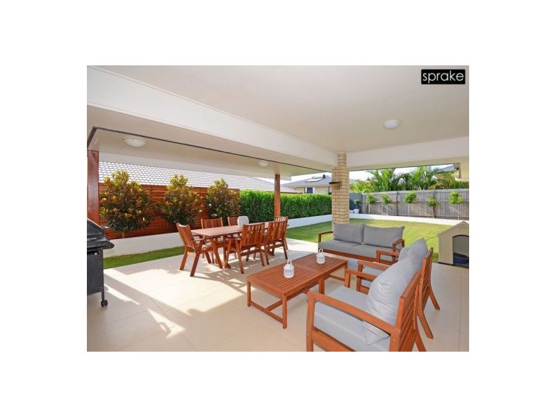 16 Beagle Avenue, Nikenbah QLD 4655