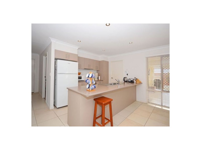 16 Beagle Avenue, Nikenbah QLD 4655