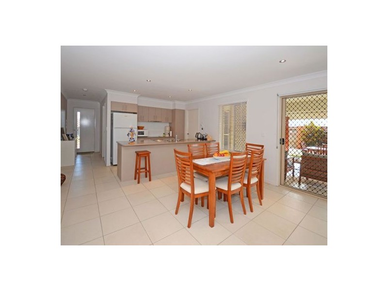 16 Beagle Avenue, Nikenbah QLD 4655