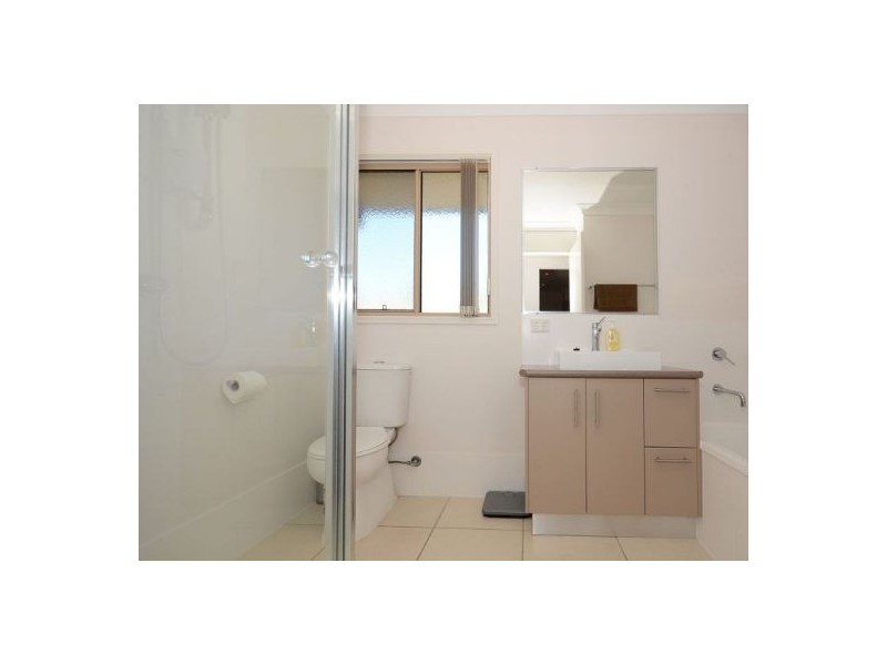 16 Beagle Avenue, Nikenbah QLD 4655