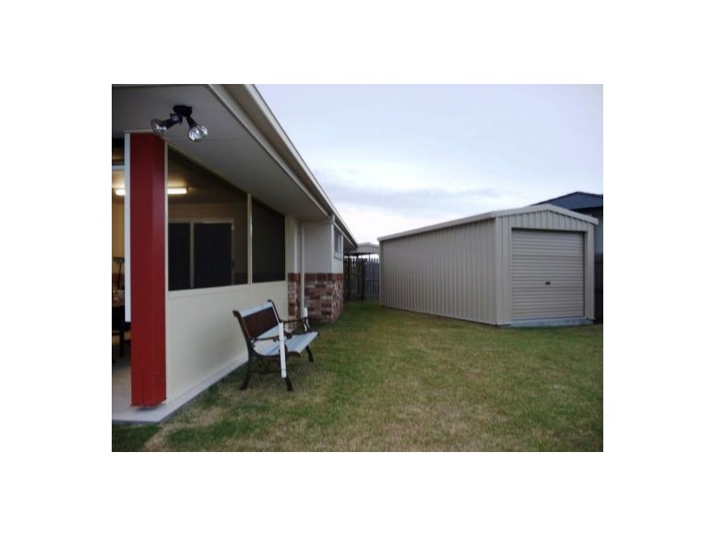 42 Earl St Vincent Cct, Mariners Cove, Eli Waters QLD 4655