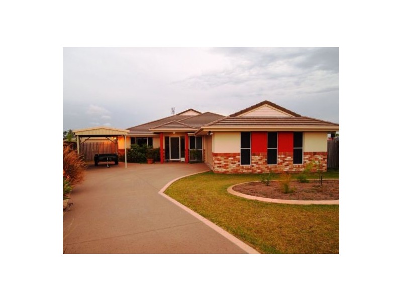 42 Earl St Vincent Cct, Mariners Cove, Eli Waters QLD 4655