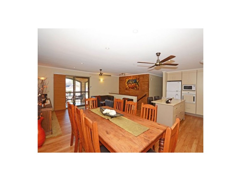 27 Clarke St, Pialba QLD 4655