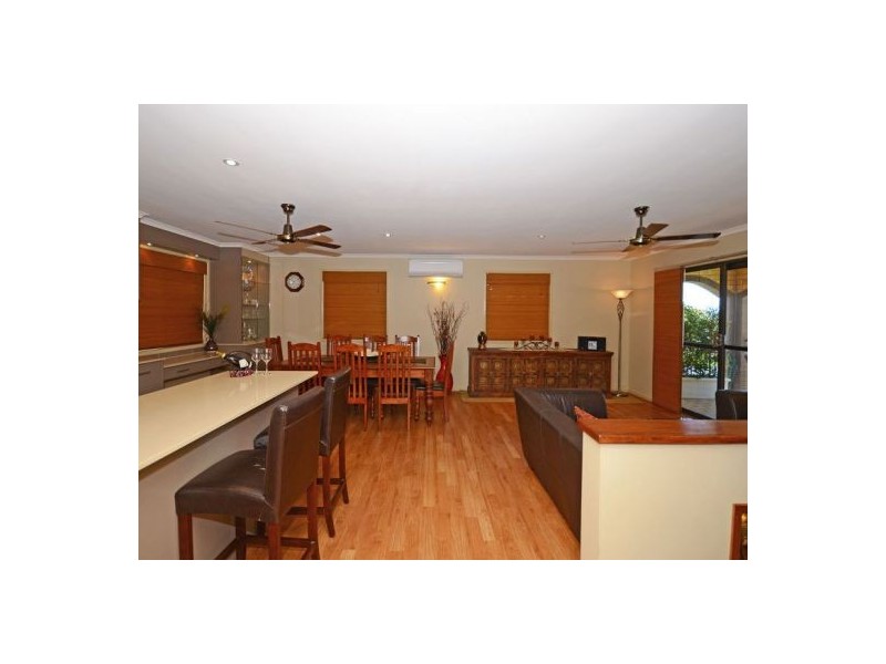 27 Clarke St, Pialba QLD 4655