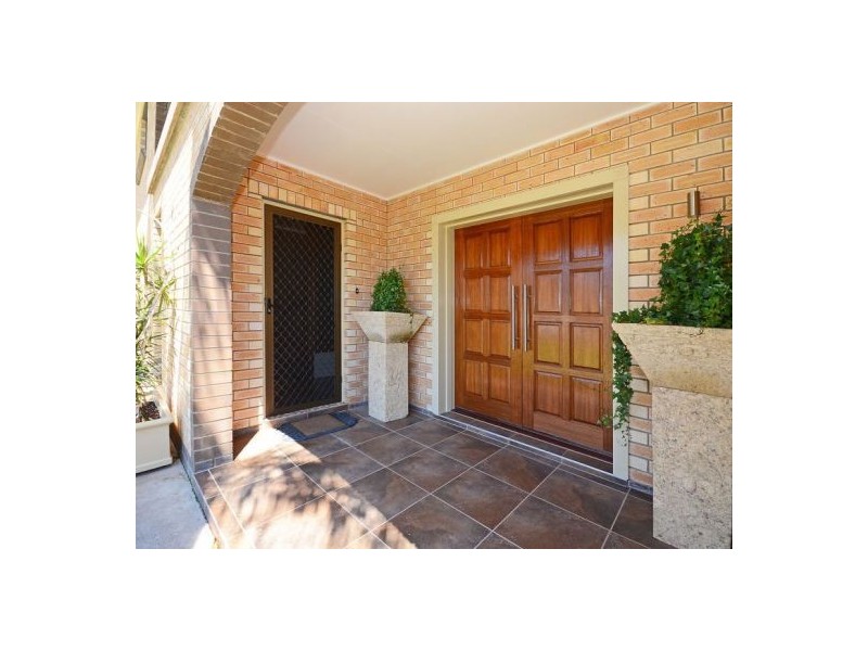 27 Clarke St, Pialba QLD 4655