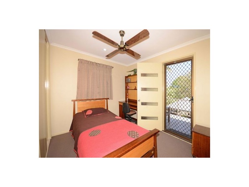 27 Clarke St, Pialba QLD 4655