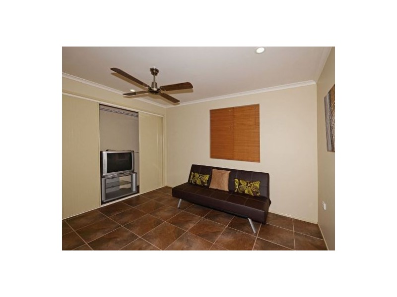 27 Clarke St, Pialba QLD 4655