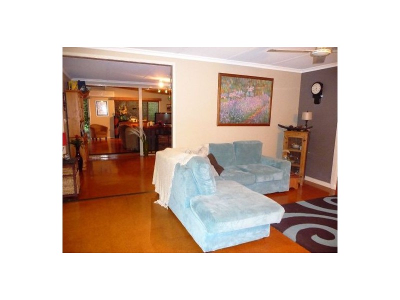 227 Doolong Rd, Wondunna QLD 4655