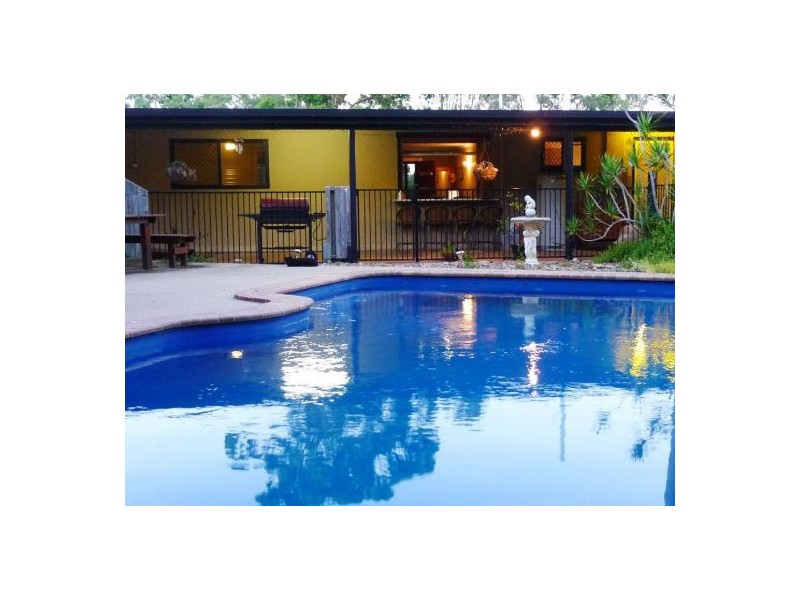 227 Doolong Rd, Wondunna QLD 4655