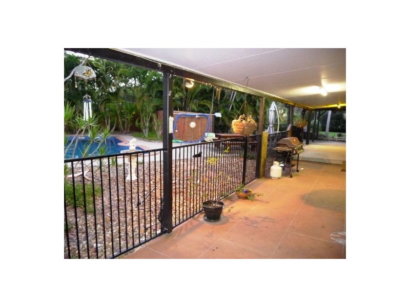 227 Doolong Rd, Wondunna QLD 4655