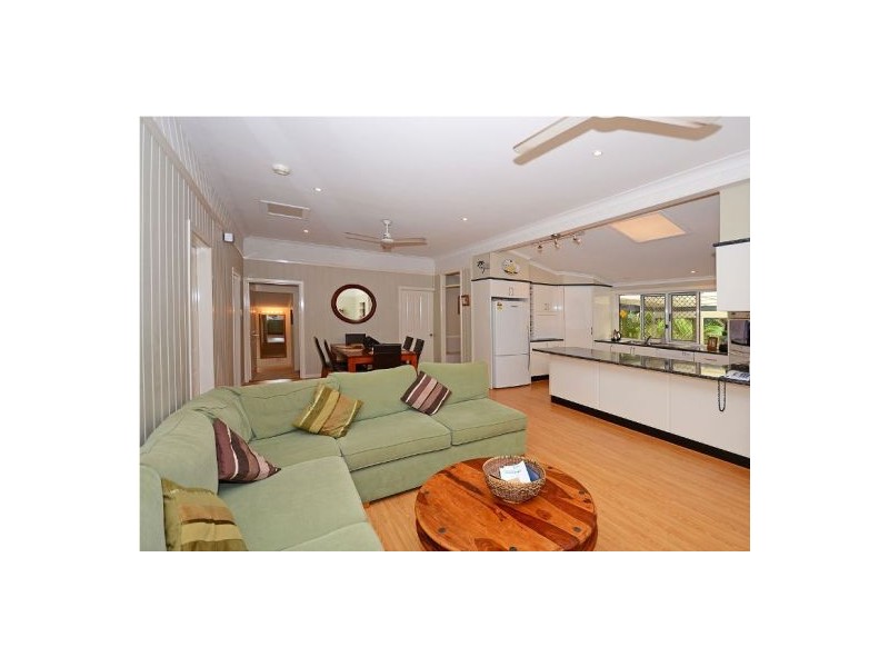 79 Chapel Rd, Nikenbah QLD 4655
