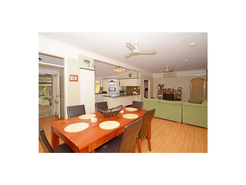 79 Chapel Rd, Nikenbah QLD 4655