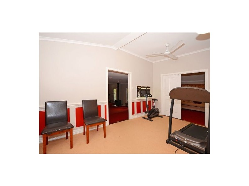 79 Chapel Rd, Nikenbah QLD 4655