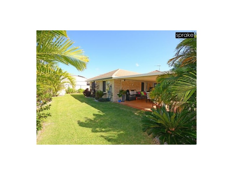 29 Lucas Dr, Burrum Heads QLD 4659