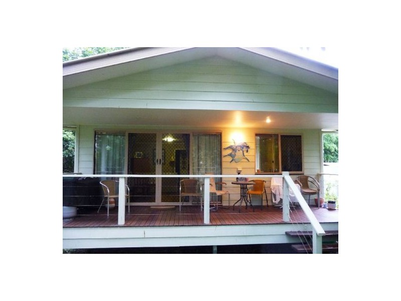 16B Richard St, Urangan QLD 4655