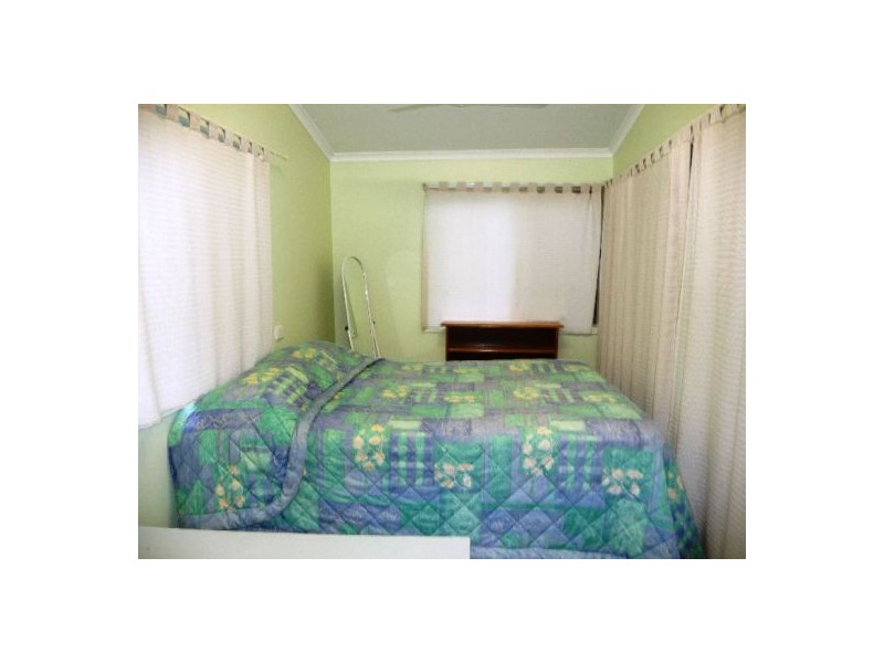 16B Richard St, Urangan QLD 4655
