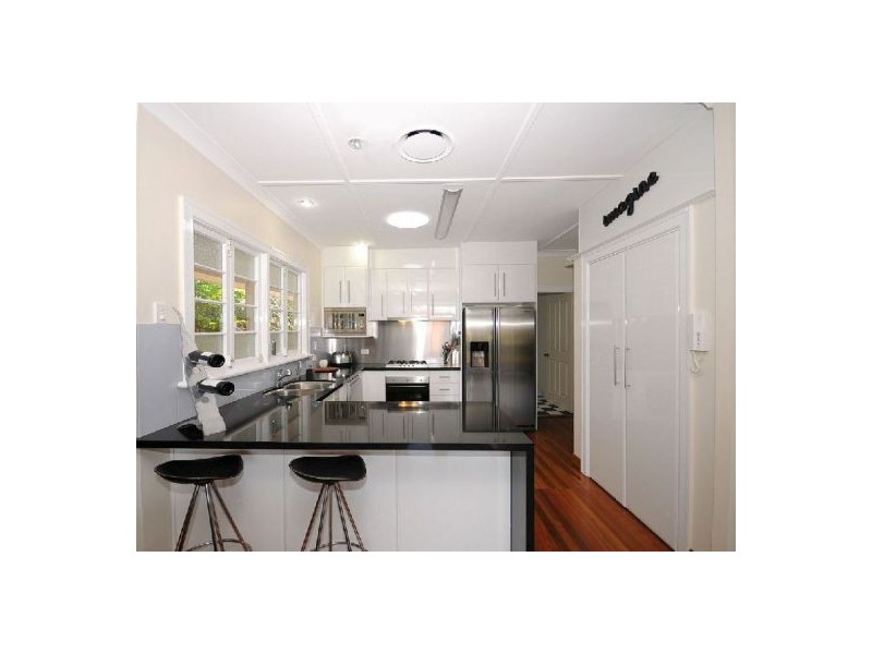 602 Charlton Esplanade, Urangan QLD 4655