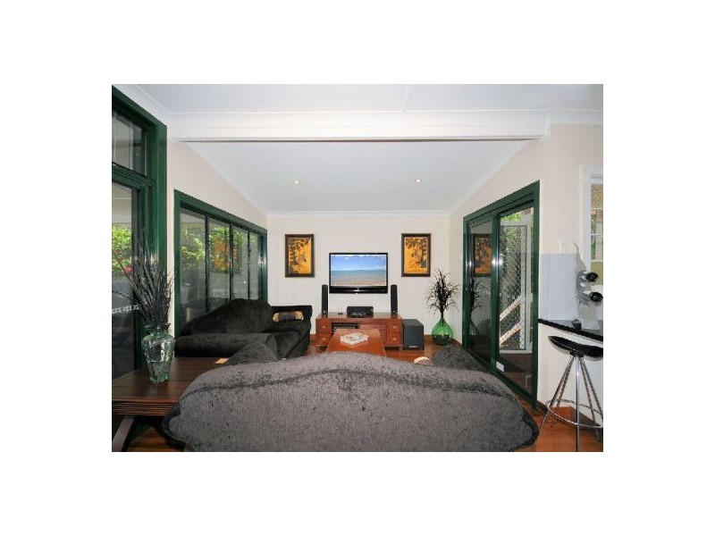 602 Charlton Esplanade, Urangan QLD 4655