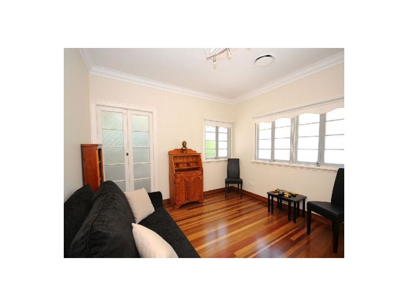 602 Charlton Esplanade, Urangan QLD 4655