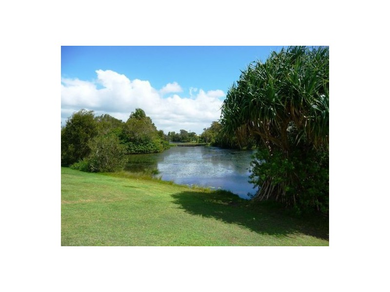 20 Turnbull Crt, Urangan QLD 4655