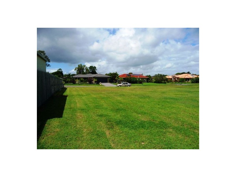 20 Turnbull Crt, Urangan QLD 4655
