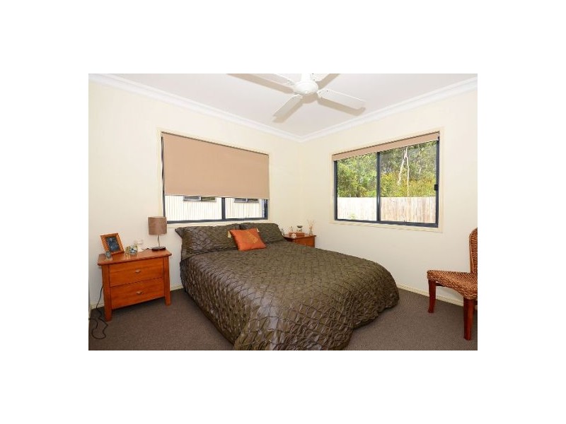 17 Cumberland Crt, Point Vernon QLD 4655