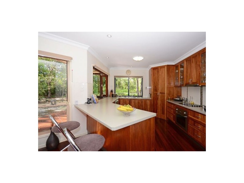 17 Cumberland Crt, Point Vernon QLD 4655