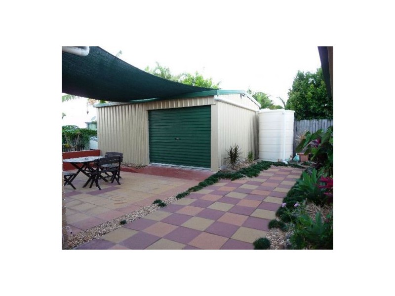 4 Caswell Crt, Torquay QLD 4655
