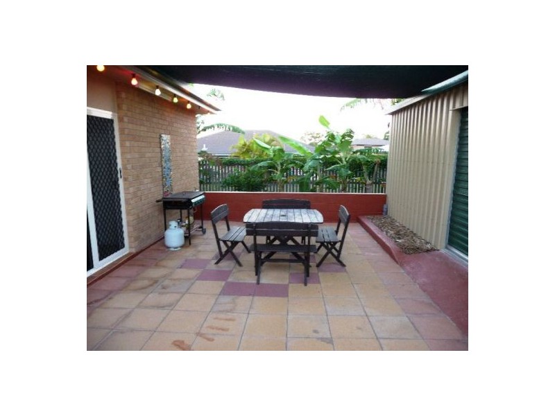 4 Caswell Crt, Torquay QLD 4655