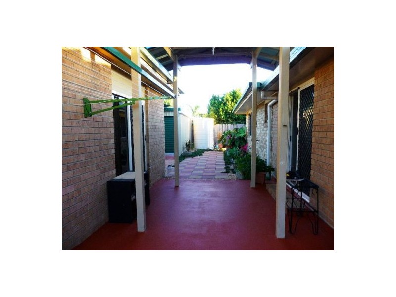 4 Caswell Crt, Torquay QLD 4655