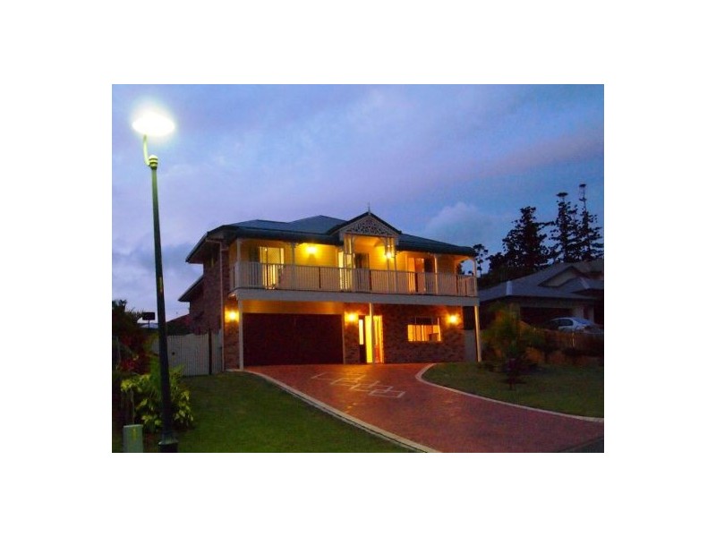 11 Arlington Crt, Kawungan QLD 4655