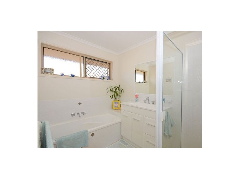 3 Lambour Court, Point Vernon QLD 4655