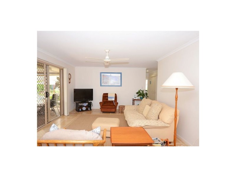 3 Lambour Court, Point Vernon QLD 4655